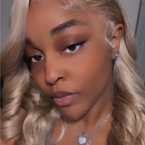 Meet your Posher, Tiaona